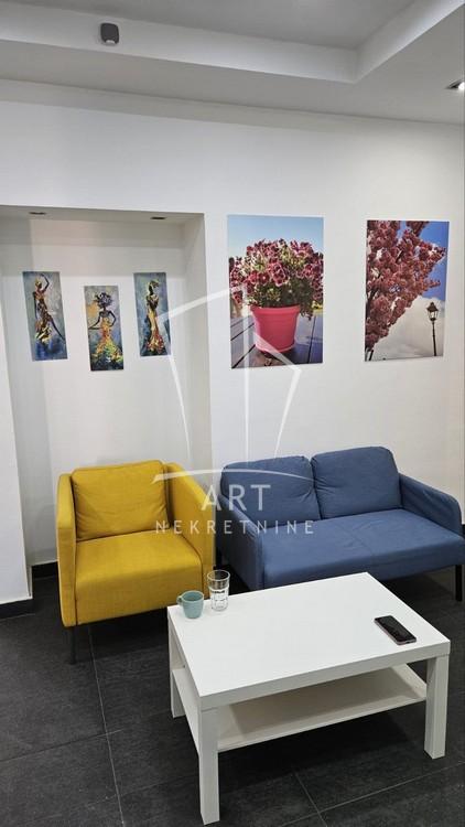 Slika 4 - Terazije,  Lokal za izdavanje, 130m2, 1.800€