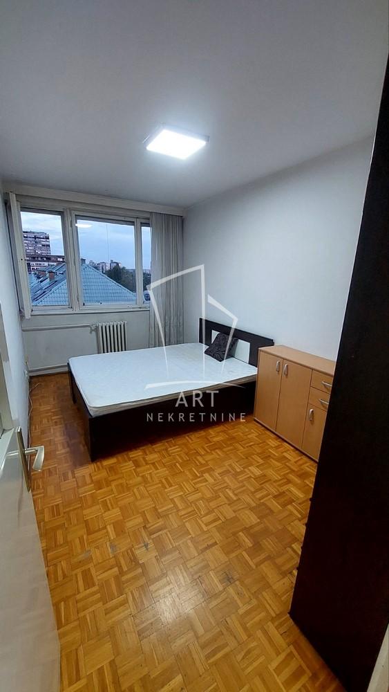 Slika 3 - Džona Kenedija, Trosoban stan za izdavanje, 65m2, 700€