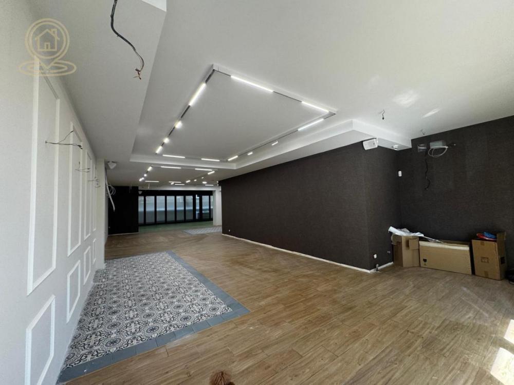 Slika 6 -  Lokal za izdavanje, 230m2, 4.400€