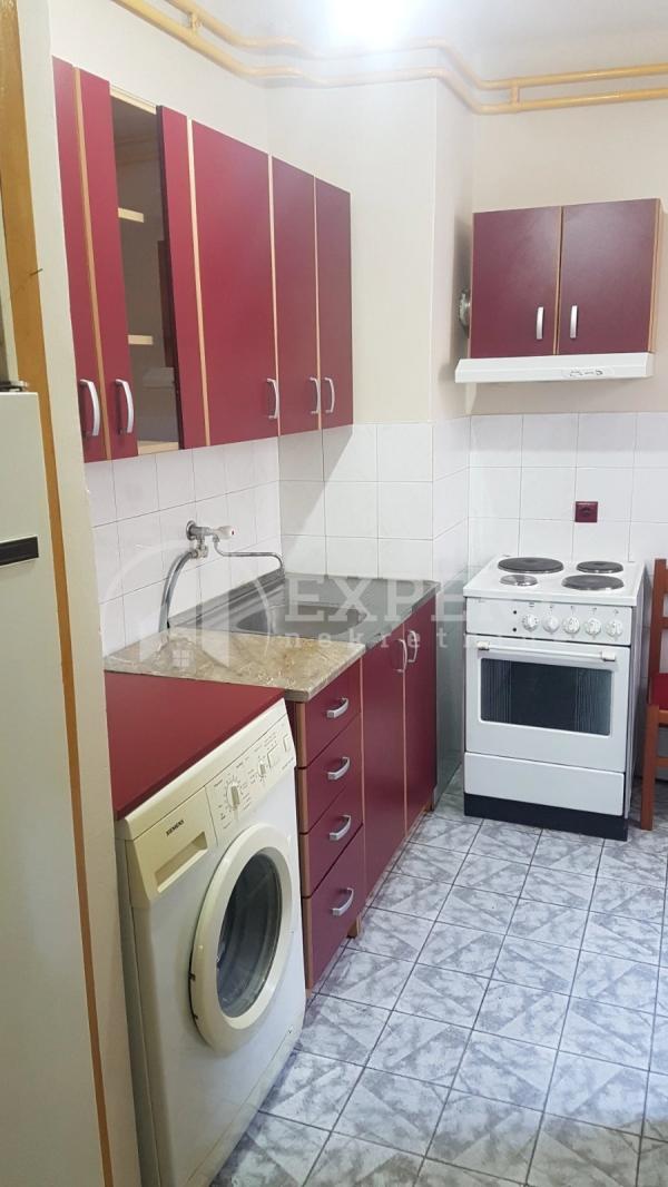Slika 1 - Sinđelićev trg, Troiposoban stan za izdavanje, 77m2, 360€