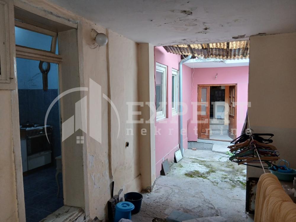 Slika 4 - Dimitrovgradska,  Kuća na prodaju, 125m2, 100.000€