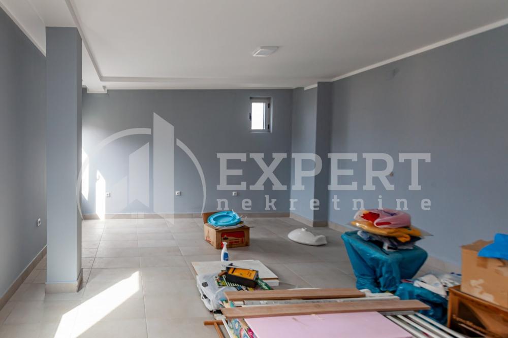 Slika 7 - Knjazevačka,  Lokal na prodaju, 189m2, 331.260€