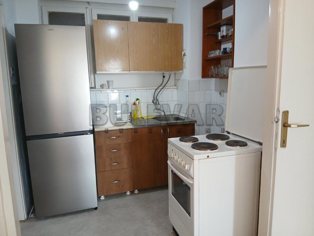 Slika 7 - Generala Milojka Lešjanina, Četvorosoban stan za izdavanje, 71m2, 400€