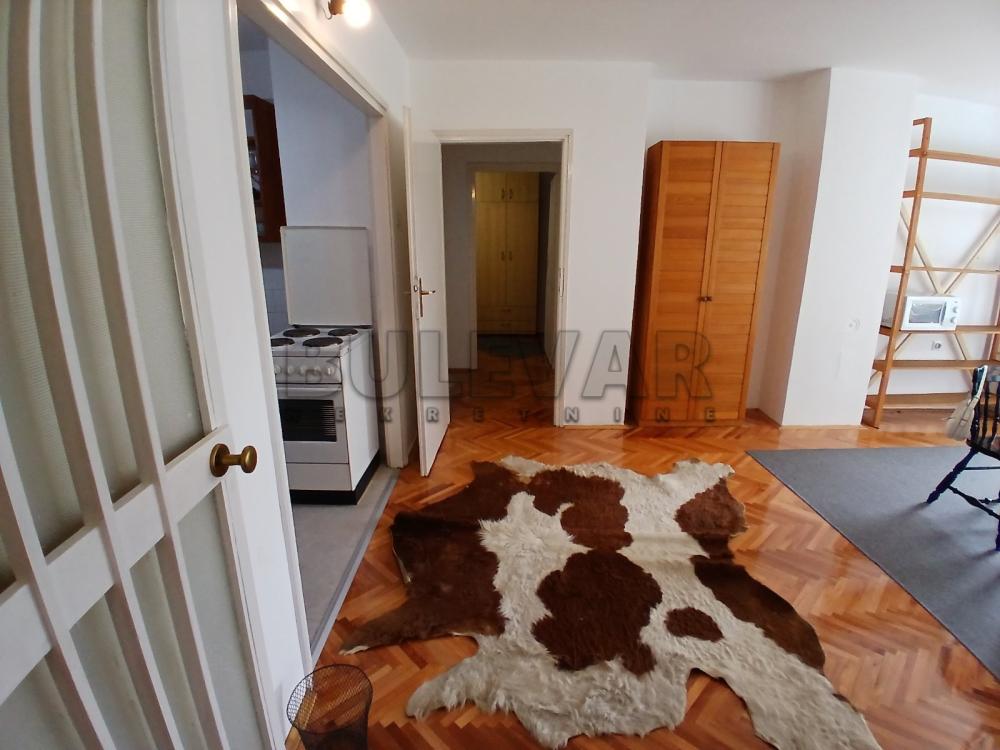 Slika 10 - Generala Milojka Lešjanina, Četvorosoban stan za izdavanje, 71m2, 400€