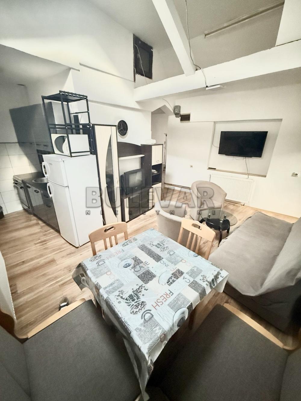 Slika 1 - Svetozara Miletića, Trosoban stan za izdavanje, 87m2, 350€