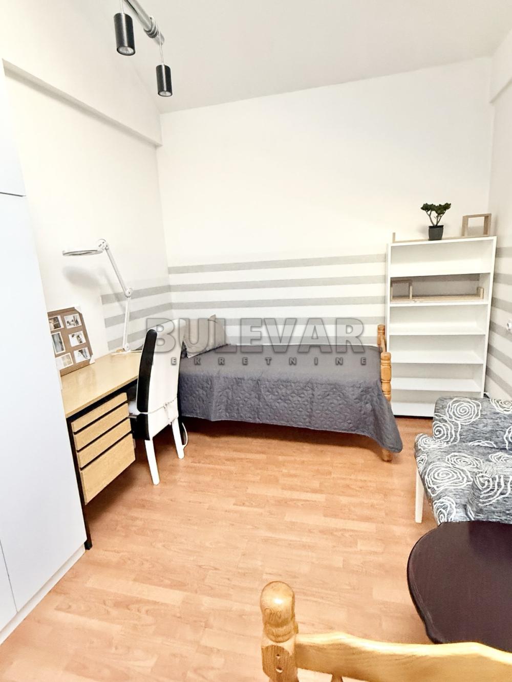 Slika 9 - Svetozara Miletića, Trosoban stan za izdavanje, 87m2, 350€