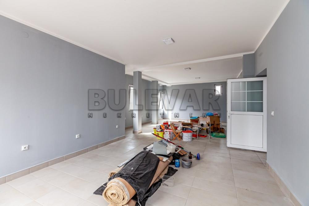 Slika 5 - Knjazevačka,  Lokal na prodaju, 189m2, 331.260€