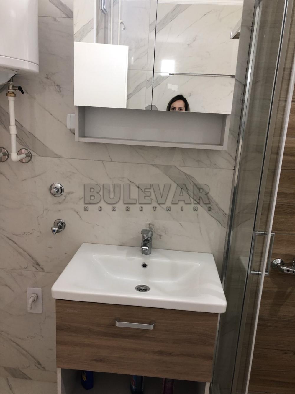 Slika 5 - Bulevar dr Zorana,  Lokal za izdavanje, 45m2, 350€