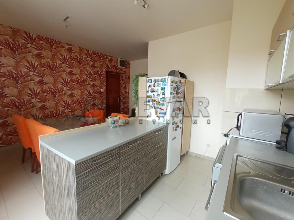 Slika 6 - Obrenovićeva, Troiposoban stan za izdavanje, 105m2, 550€