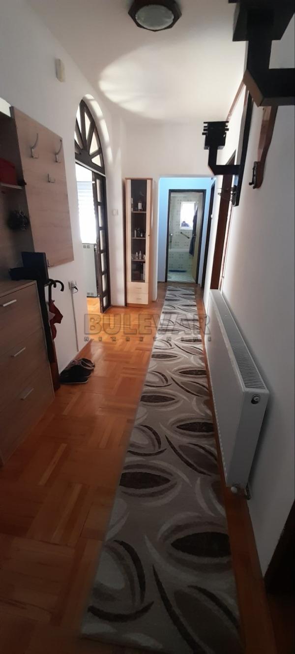 Slika 11 - Glamočka, Troiposoban stan na prodaju, 144m2, 110.000€