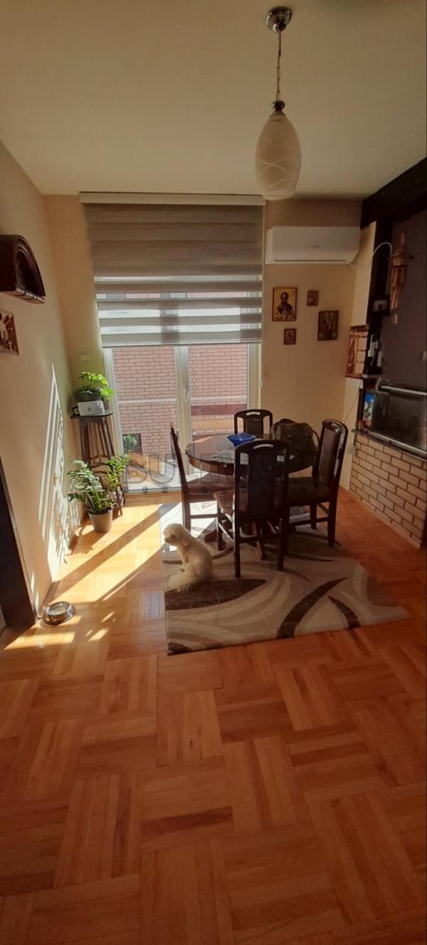 Slika 1 - Glamočka, Troiposoban stan na prodaju, 144m2, 110.000€