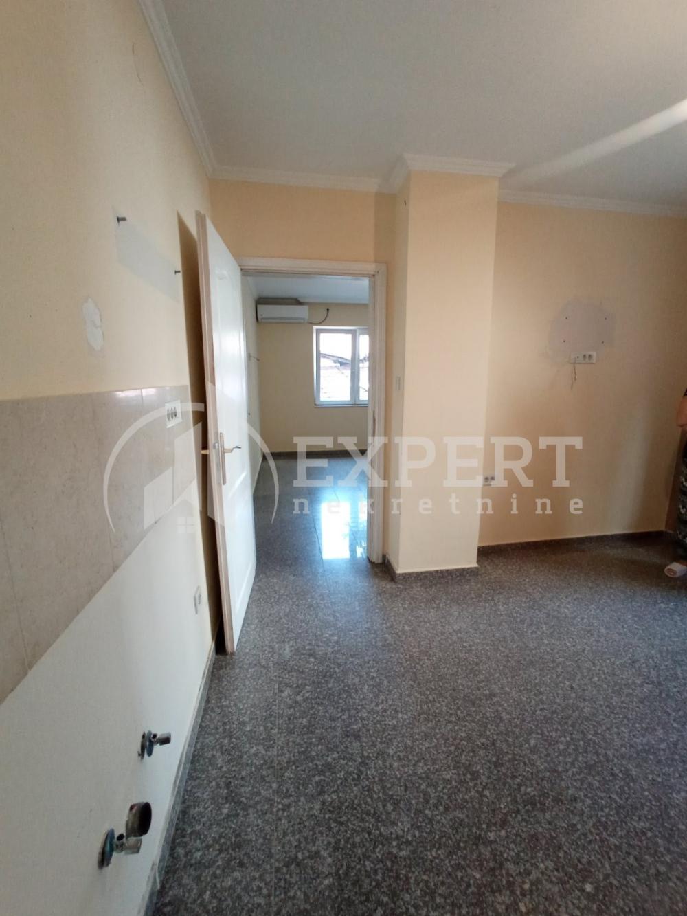 Slika 4 - Jeronimova,  Lokal za izdavanje, 70m2, 500€