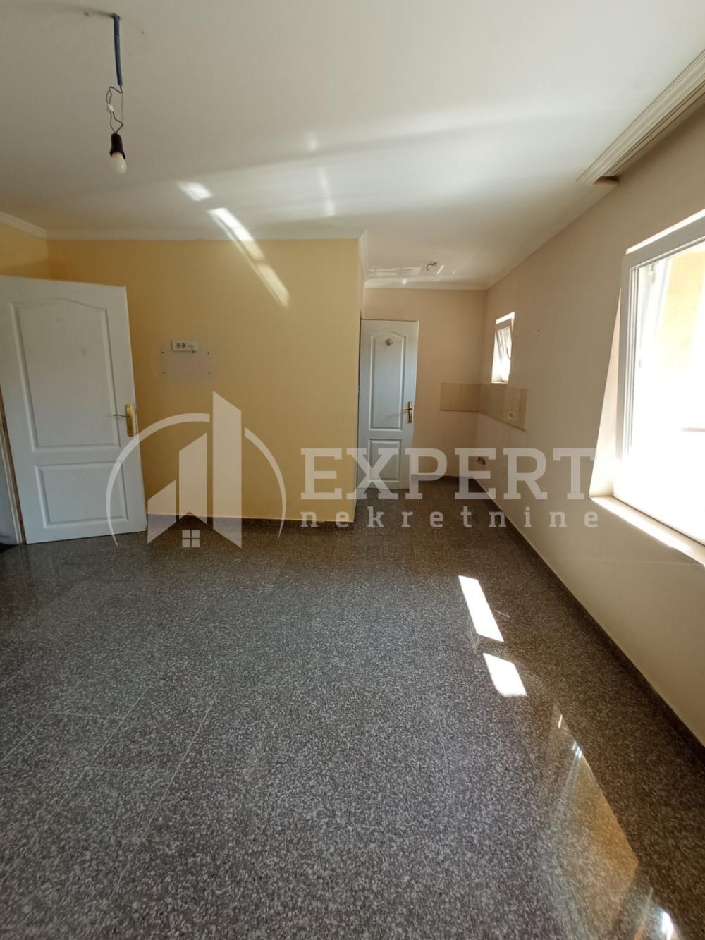 Slika 5 - Jeronimova,  Lokal za izdavanje, 70m2, 500€