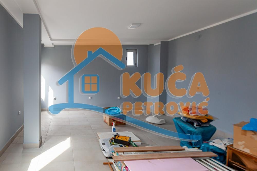 Slika 7 - Knjazevačka,  Lokal na prodaju, 189m2, 331.260€