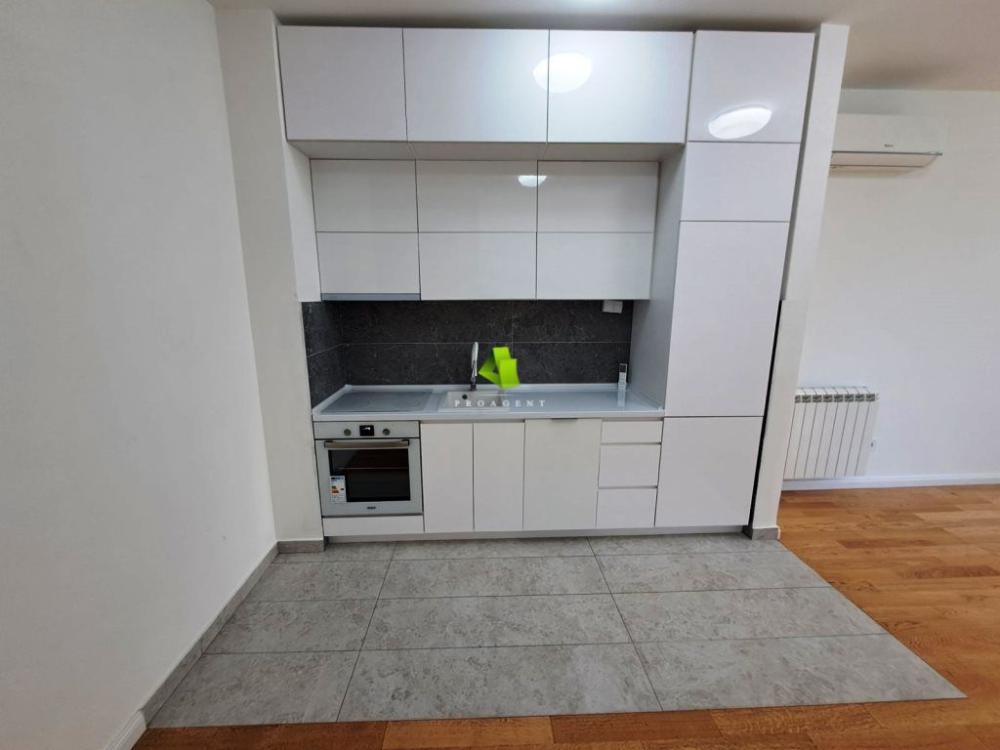 Slika 1 - Dvoiposoban stan za izdavanje, 67m2, 550€