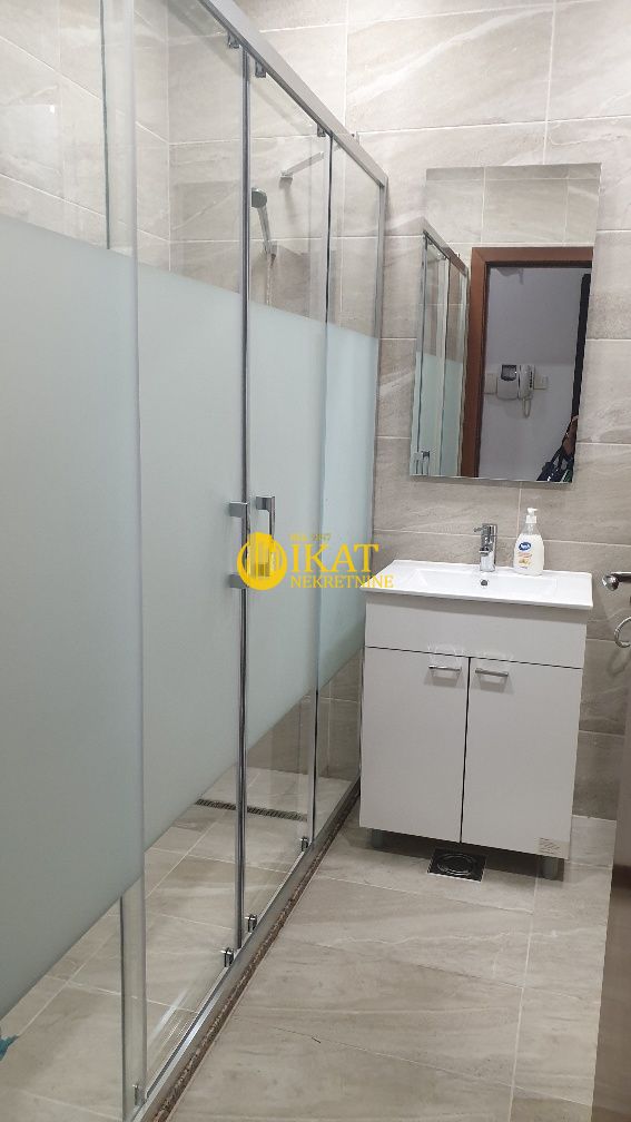 Slika 10 - Trosoban stan za izdavanje, 104m2, 1.200€