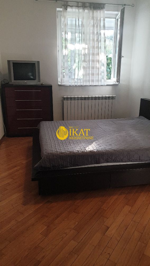 Slika 4 - Trosoban stan za izdavanje, 104m2, 1.200€