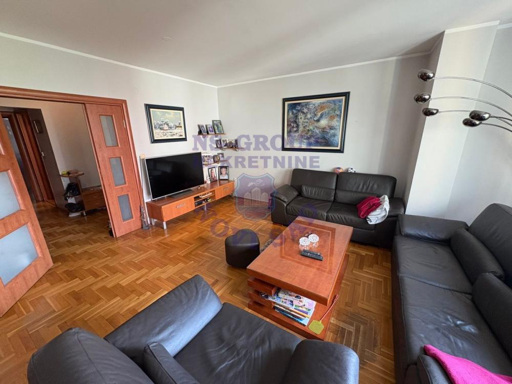 Slika 1 - Četvorosoban stan na prodaju, 107m2, 288.400€