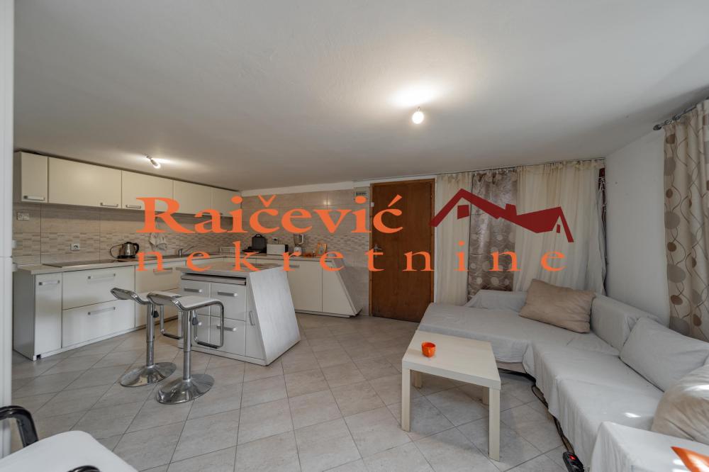 Slika 11 - Karagacka,  Kuća na prodaju, 283m2, 260.000€