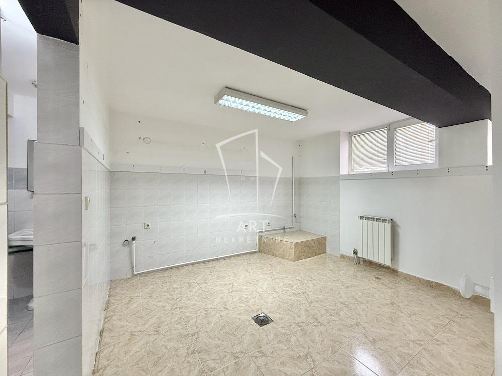 Slika 3 - Nebojšina,  Lokal na prodaju, 100m2, 210.000€