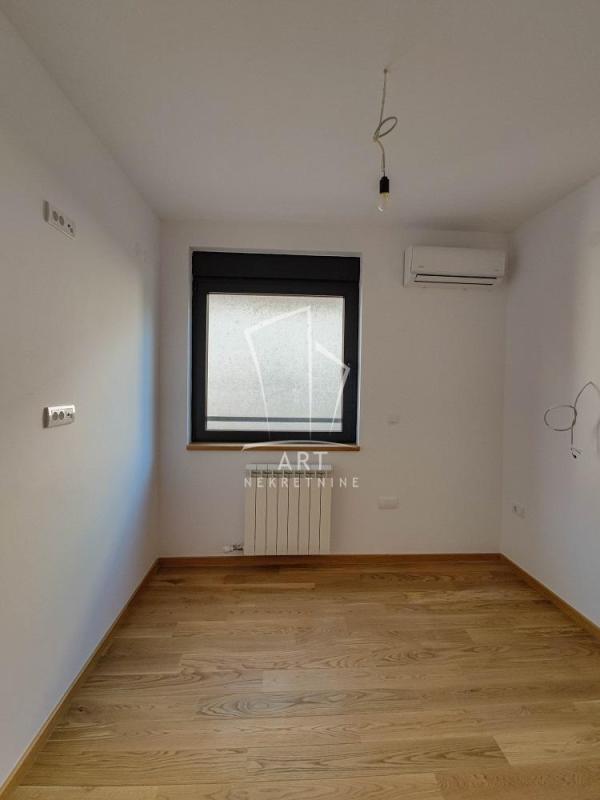 Slika 5 - Bilećka, Trosoban stan na prodaju, 74m2, 295.000€