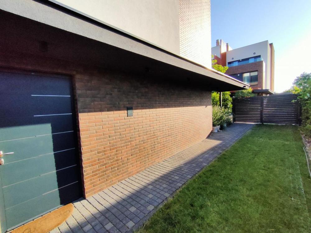 Slika 9 -  Kuća za izdavanje, 230m2, 2.000€