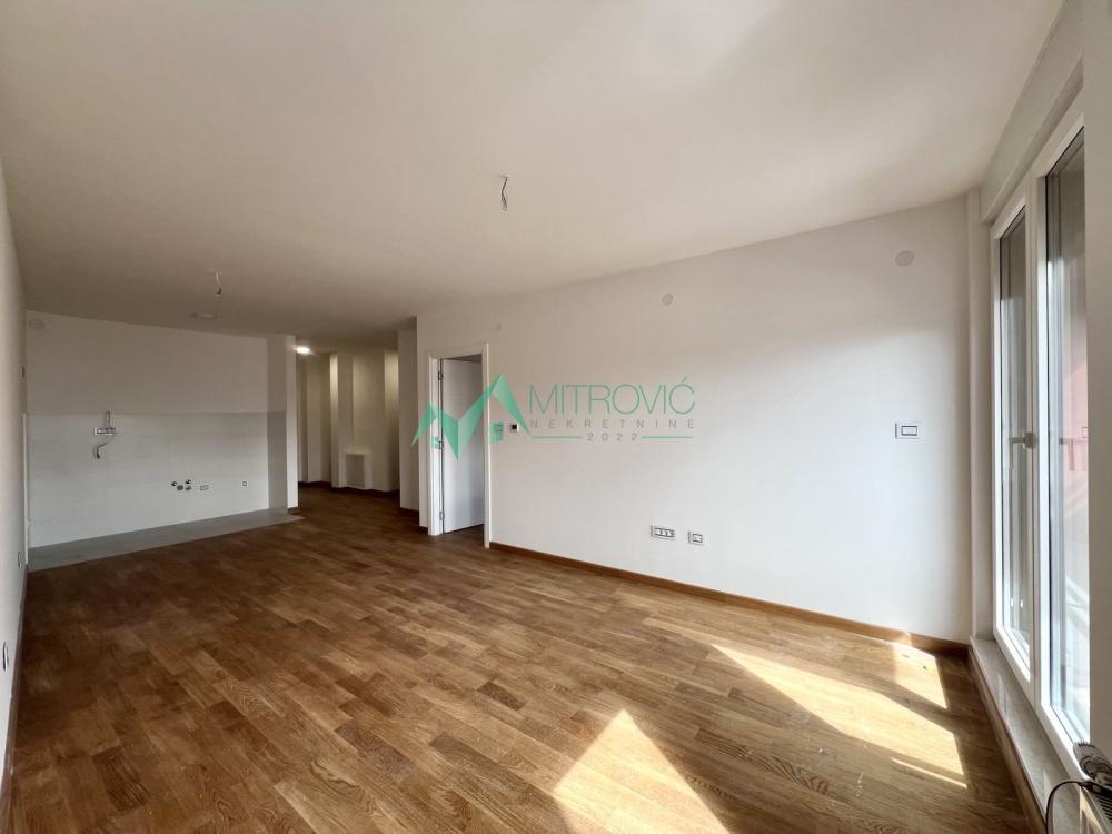 Glavna slika -Trosoban stan na prodaju, 71m2, 212.000€