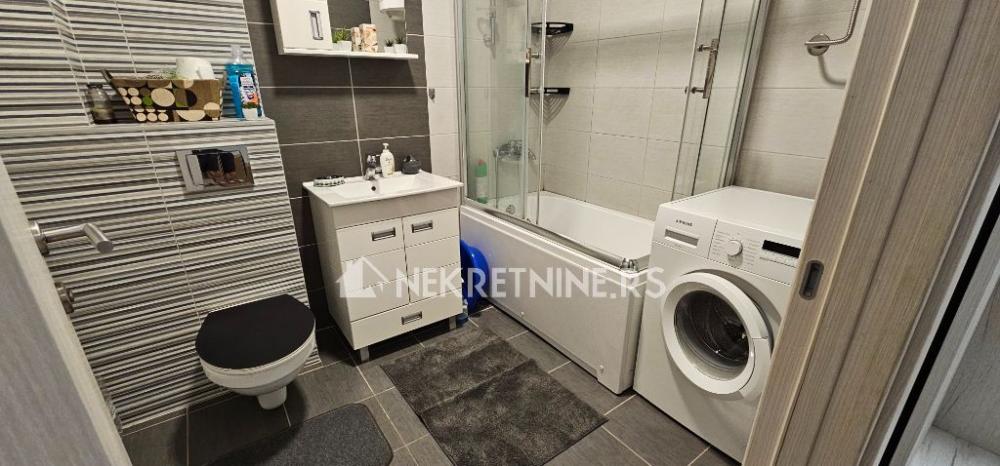 Slika 10 - Bulevar Arsenija Čarnojevića, Trosoban stan za izdavanje, 71m2, 800€