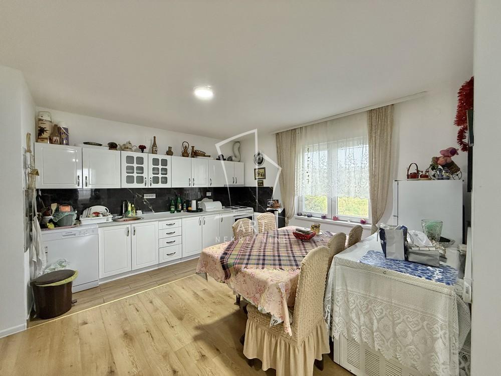 Slika 11 - Radete Stankovića, Trosoban stan na prodaju, 69m2, 115.000€