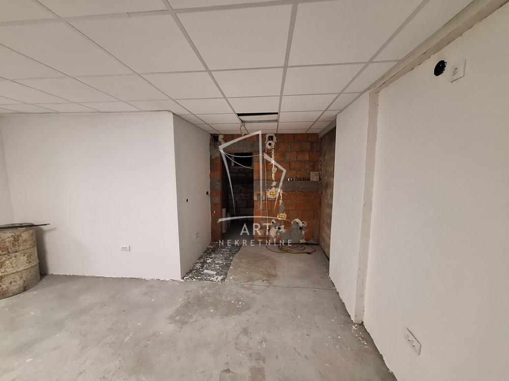 Slika 4 - Vojvode Stepe,  Lokal za izdavanje, 75m2, 3.000€