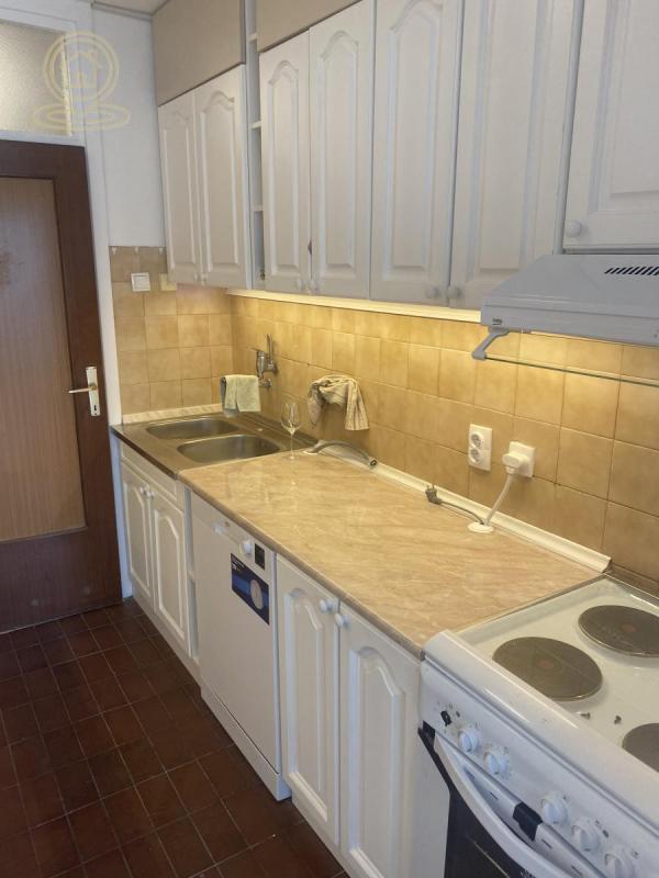 Slika 2 - Četvorosoban stan za izdavanje, 100m2, 1.400€