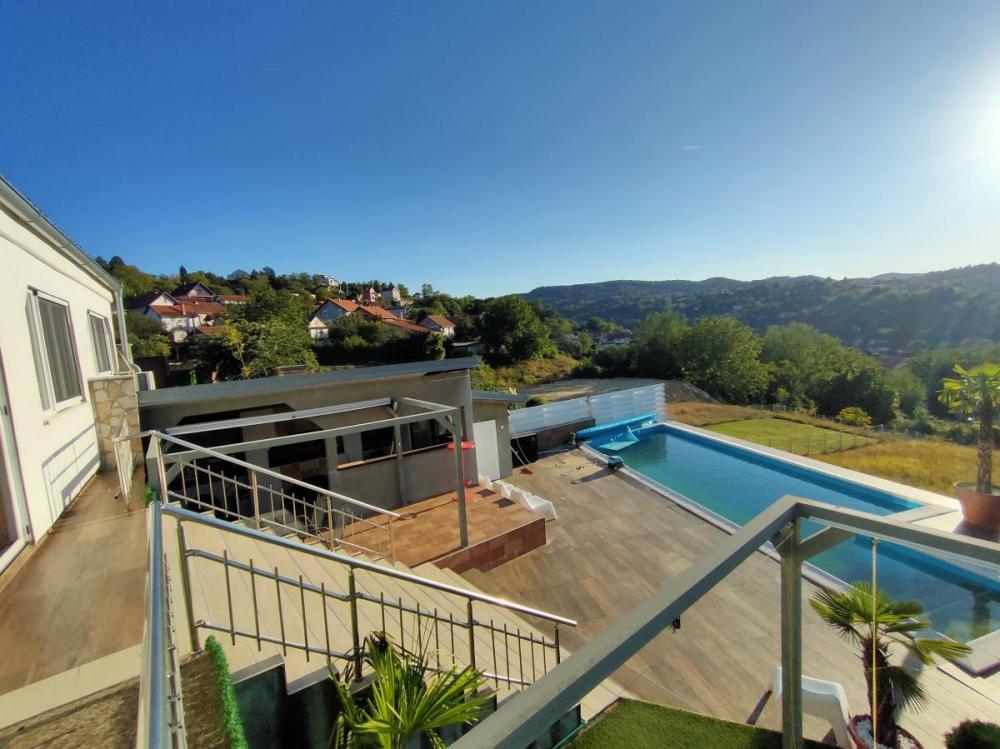 Glavna slika - Kuća na prodaju, 380m2, 750.000€