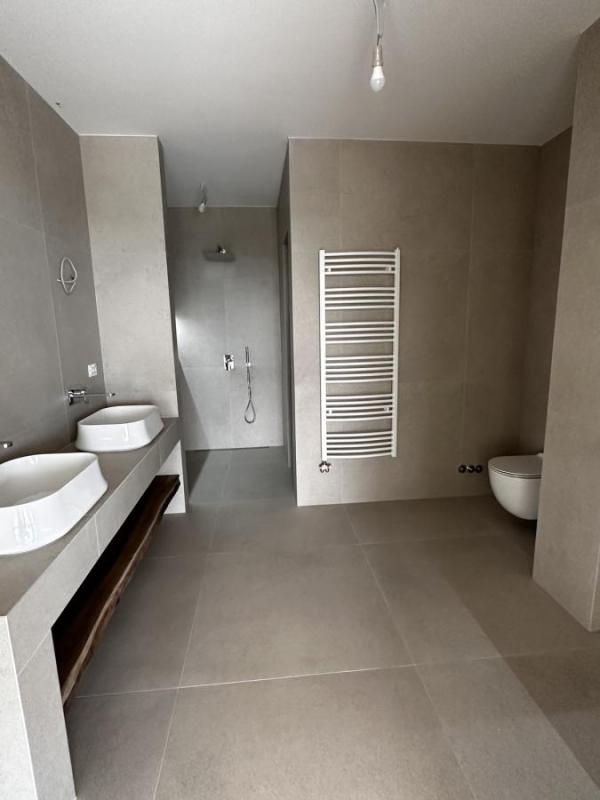 Slika 3 -  Kuća na prodaju, 242m2, 1.200.000€