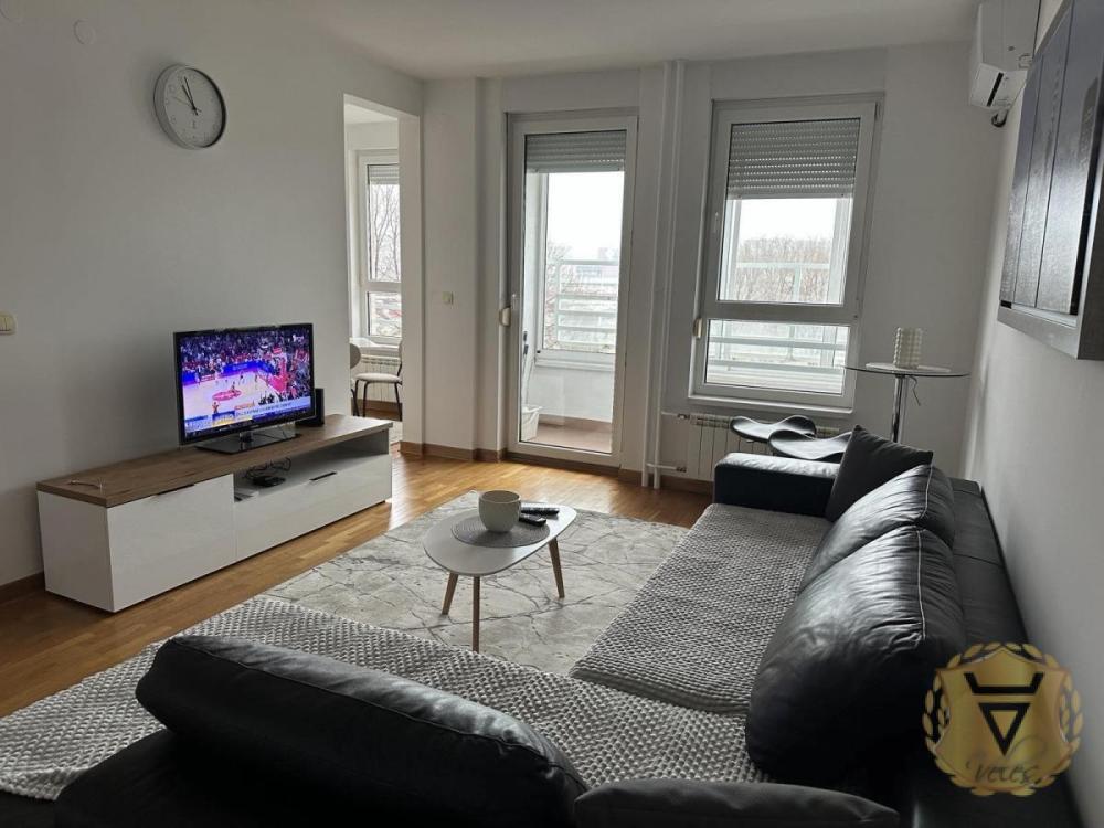 Glavna slika -Dvosoban stan za izdavanje, 53m2, 700€