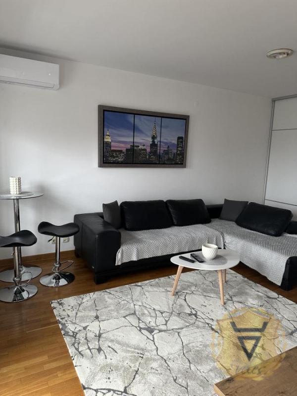 Slika 2 - Dvosoban stan za izdavanje, 53m2, 700€