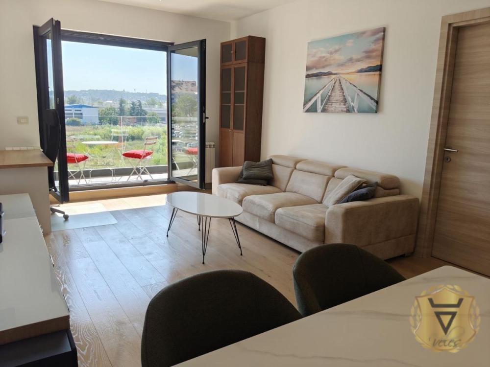 Slika 1 - Dvosoban stan za izdavanje, 60m2, 1.300€