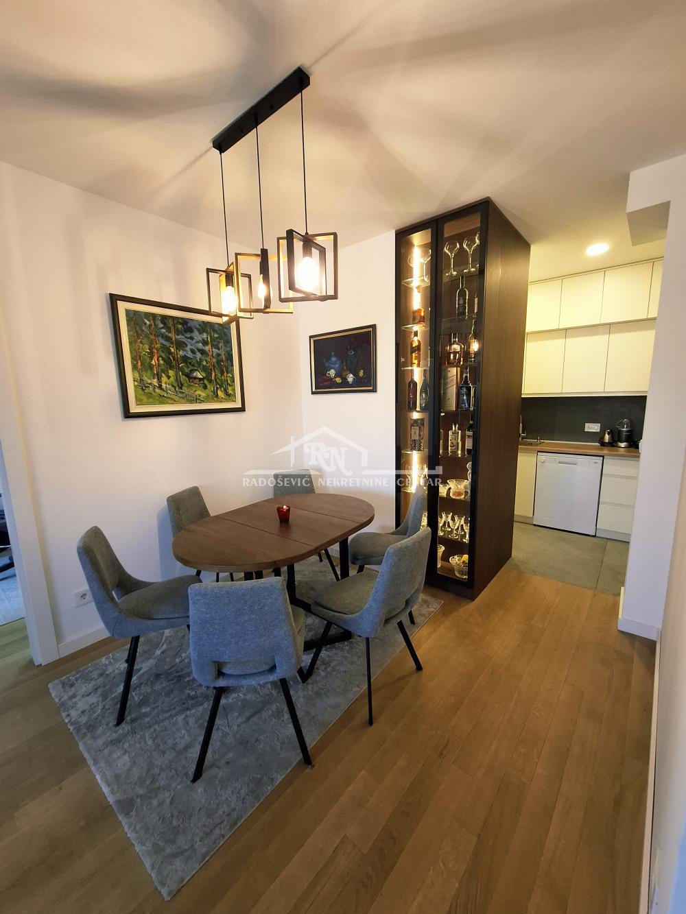 Glavna slika -Ustanička, Trosoban stan na prodaju, 61m2, 255.000€