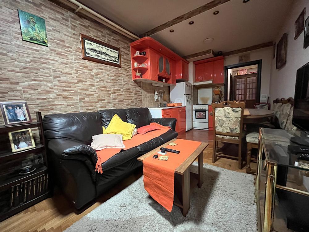 Glavna slika -Ulofa Palmea, Dvoiposoban stan za izdavanje, 43m2, 400€