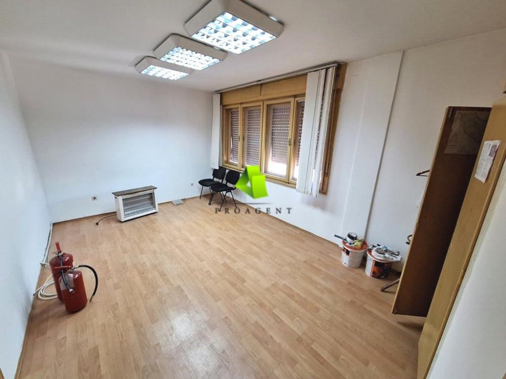 Slika 2 -  Lokal za izdavanje, 67m2, 400€