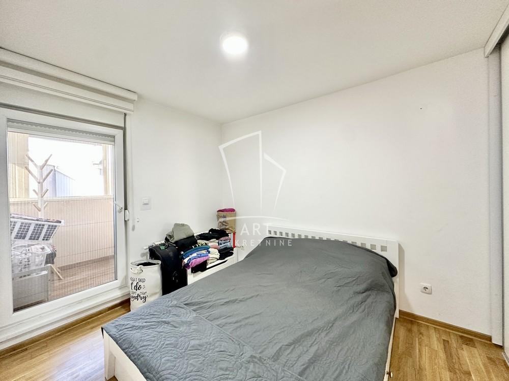 Slika 5 - Srđana Kneževića, Trosoban stan na prodaju, 60m2, 147.000€