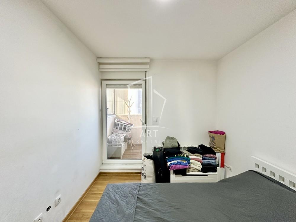 Slika 7 - Srđana Kneževića, Trosoban stan na prodaju, 60m2, 147.000€