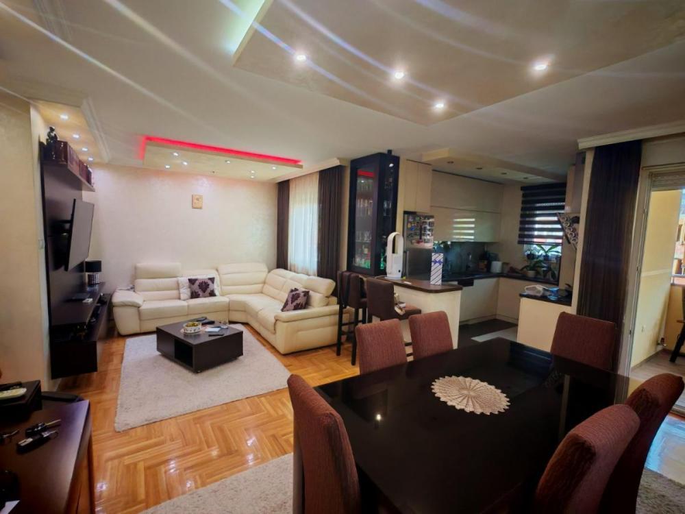 Glavna slika -Trosoban stan na prodaju, 72m2, 180.000€