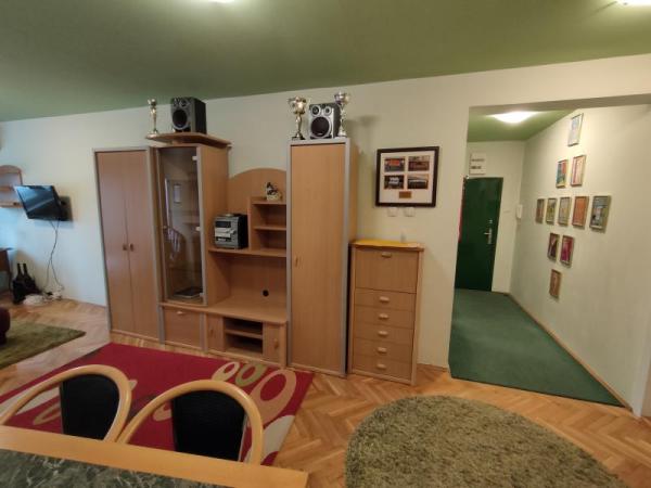 Slika 1 - Dvosoban stan za izdavanje, 54m2, 400€