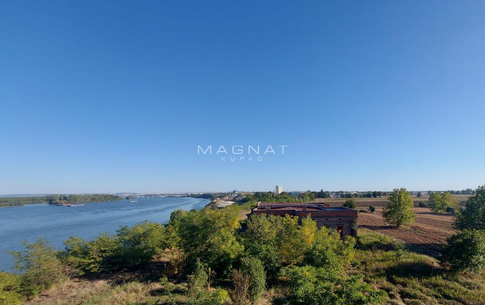 Slika 2 -  Plac na prodaju, Zemun, 13. maj, 1.300.000€