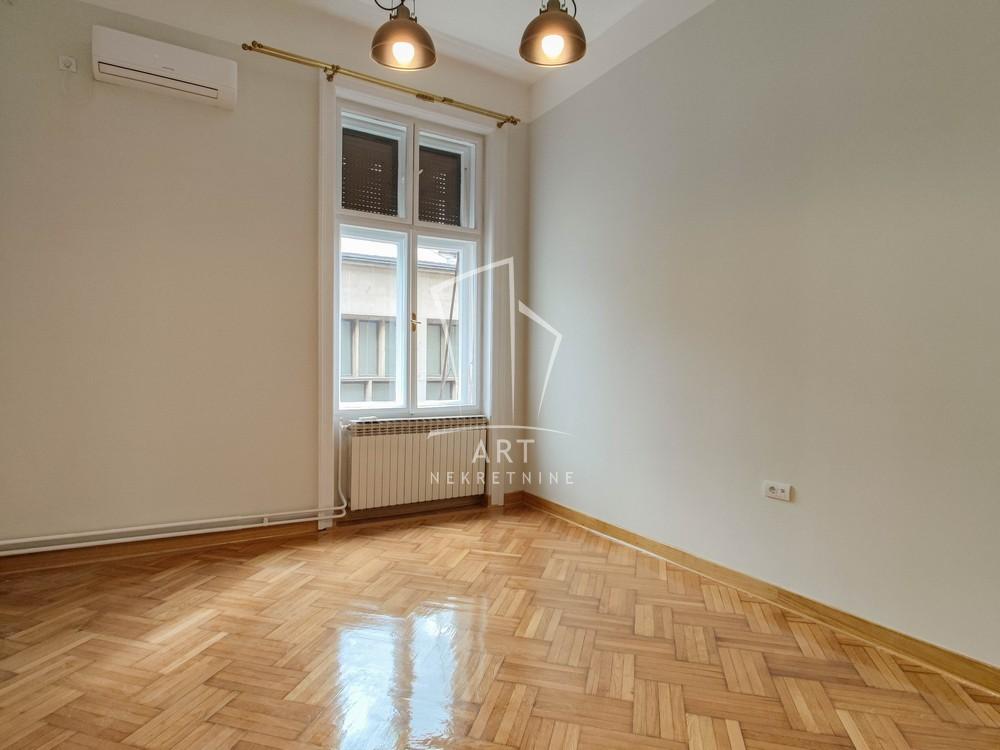 Slika 7 - Cara Uroša, Šestosoban stan na prodaju, 239m2, 999.000€