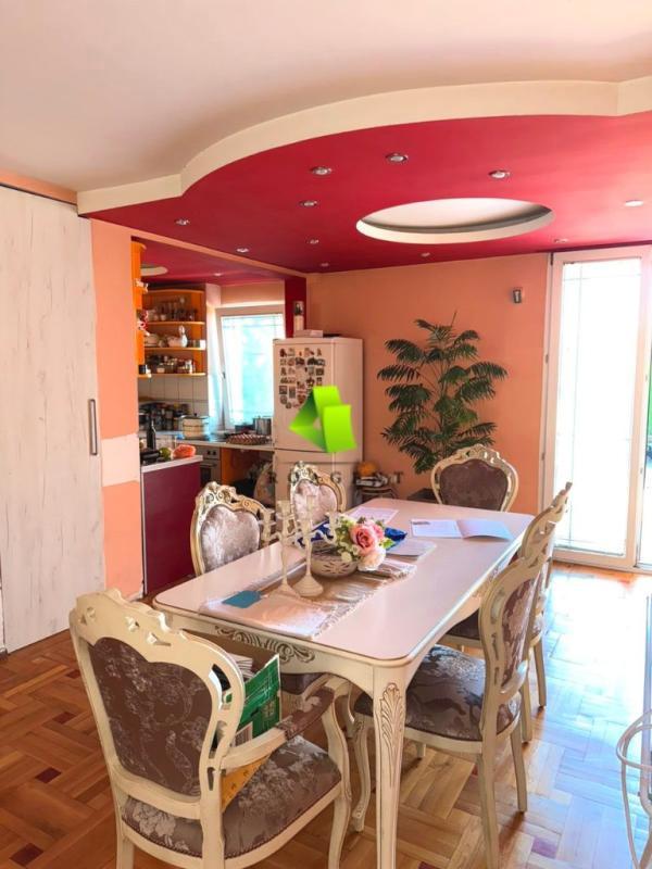 Glavna slika - Kuća na prodaju, 292m2, 200.000€