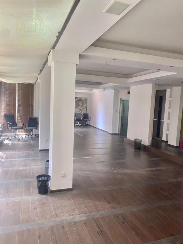Slika 2 -  Lokal za izdavanje, 170m2, 1.800€