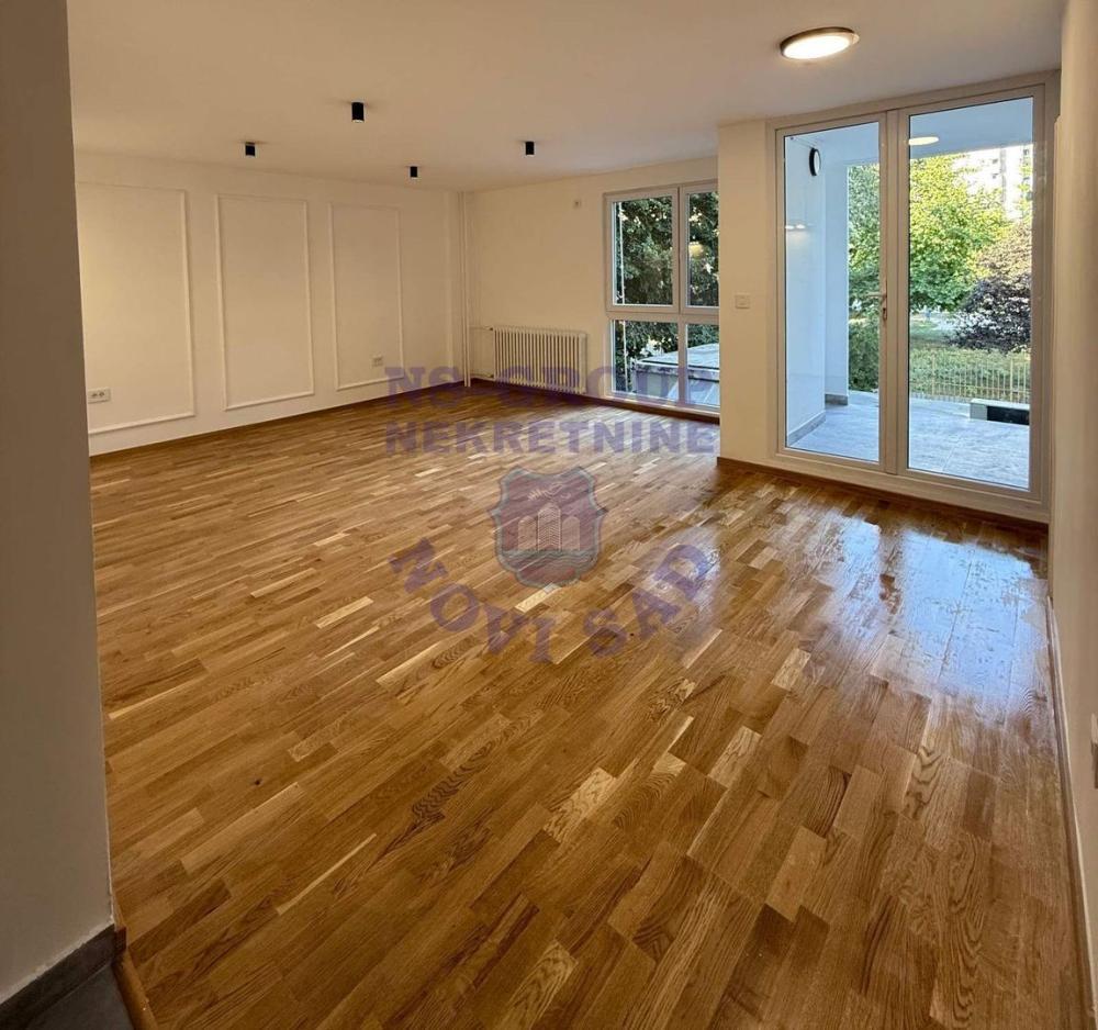 Glavna slika -Četvorosoban stan na prodaju, 83m2, 249.000€