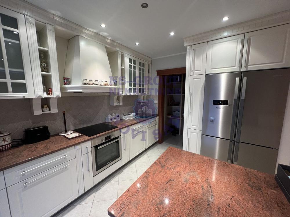 Slika 2 - Četvorosoban stan na prodaju, 177m2, 618.000€