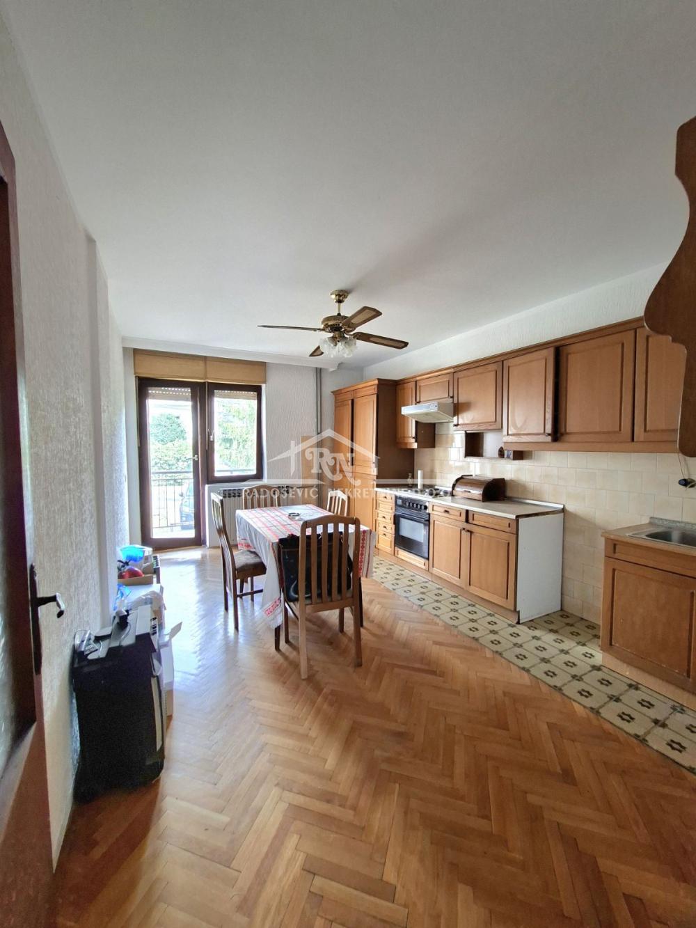 Slika 5 - 1. maja,  Kuća na prodaju, 474m2, 259.000€